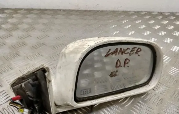 Mitsubishi Lancer Front door electric wing mirror 01826