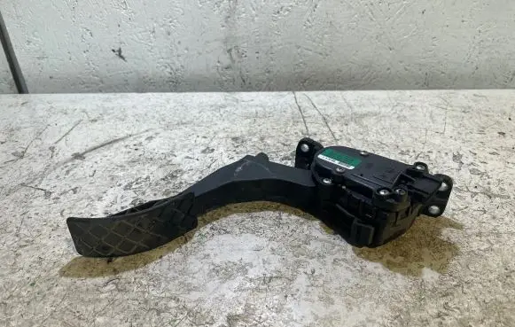 Seat Ibiza IV (6J,6P) Accelerator throttle pedal 6Q1721503C 6PV00849601