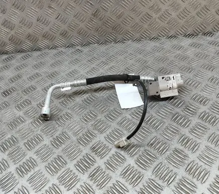 BMW i3 Air conditioning (A/C) pipe/hose 9291156 9292570