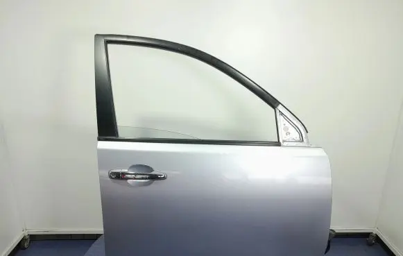 Mitsubishi L200 Front door