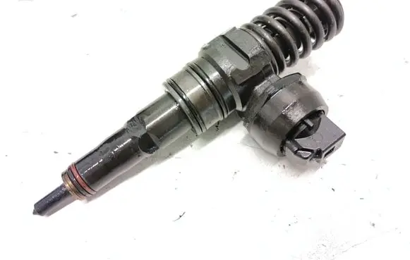 Skoda Octavia Mk2 (1Z) Fuel injector 038130079GX 0986441509