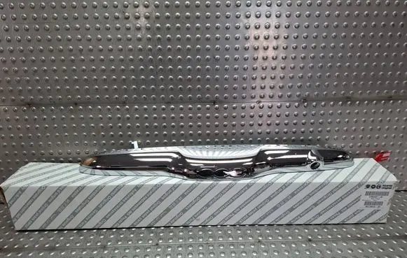Fiat 500 Trunk door license plate light bar S26337861 0735516207
