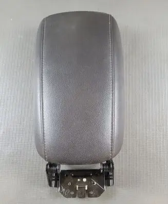 Ford Fusion II Armrest L0210263AA07FT7