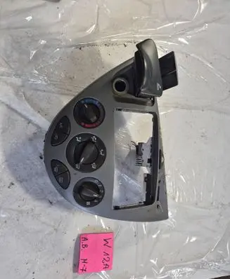 Ford Focus Central console control unit 2327013 98AB15000CCW