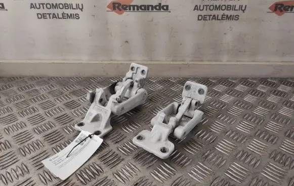 Mercedes-Benz Sprinter W907 W910 Rear door hinge set A9107409600 A9107409000