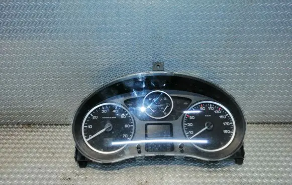Peugeot Partner Speedometer (instrument cluster) 9673999380