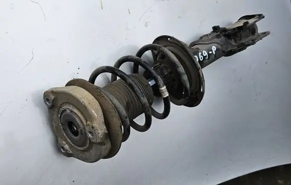 Mercedes-Benz GLK (X204) Front shock absorber/damper A2043202738