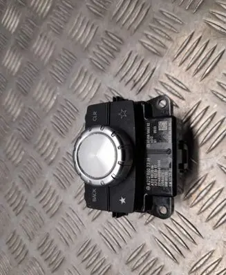 Mercedes-Benz E A207 Head unit multimedia control A2129007719