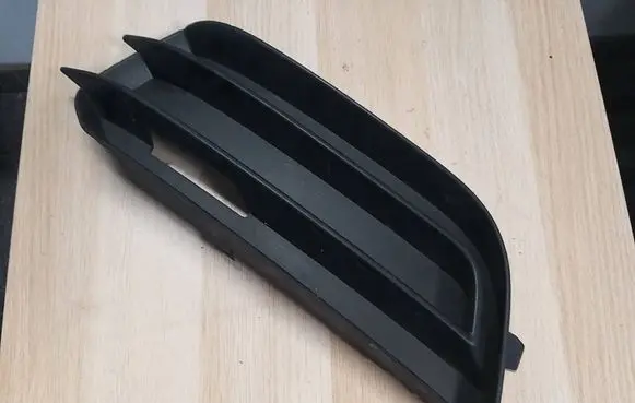 Audi A1 Front bumper lower grill 8X0807681