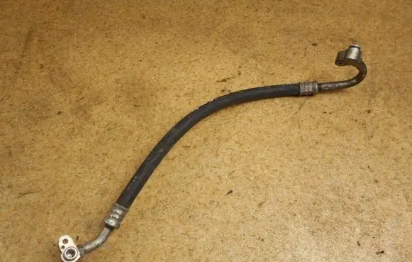 Toyota Land Cruiser (J100) Air conditioning (A/C) pipe/hose 