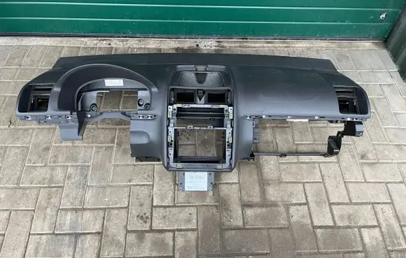 Volkswagen Touran I Dashboard