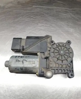 Mercedes-Benz A W168 Front door electric window regulator 1011543001