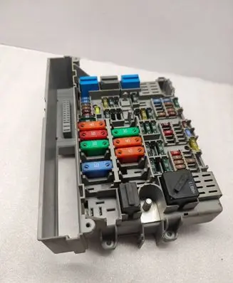 BMW 3 E90 E91 Fuse box set 6906609 90100273
