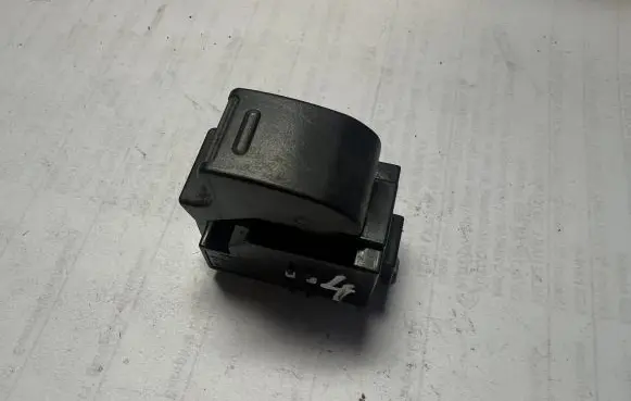 Toyota Corolla E120 E130 Electric window control switch