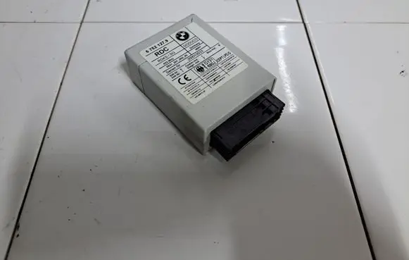 BMW 3 E46 Tire pressure control unit 67521279