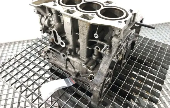 Citroen C4 Cactus Engine block HNZHN01