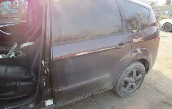 Ford S-MAX Rear door 