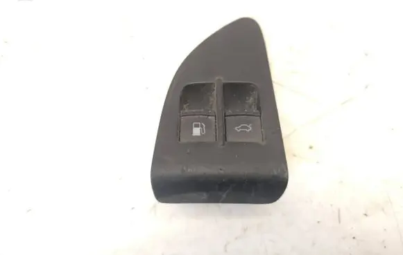 Volkswagen PASSAT B5.5 Tailgate opening switch 1J0959831A 1J0959833A