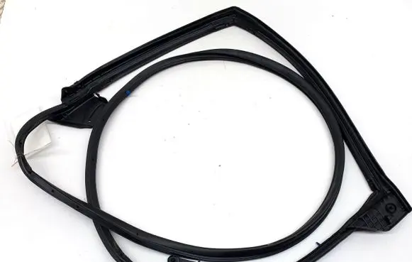 Lexus LBX Rubber seal front door (on door) 6787152280