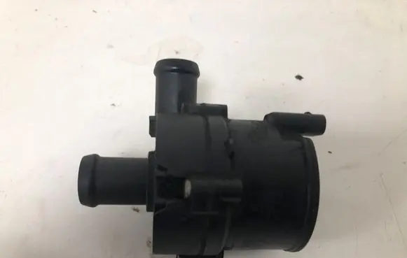 Volkswagen PASSAT B8 Electric auxiliary coolant/water pump 5G0965567