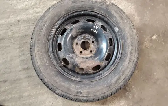 Volkswagen Bora R15 spare wheel 