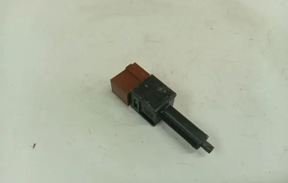Nissan Qashqai Brake pedal sensor switch
