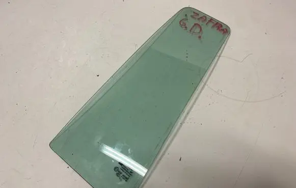 Opel Zafira B Rear vent window glass 43R001582 E000199 AS2M3236DOT682