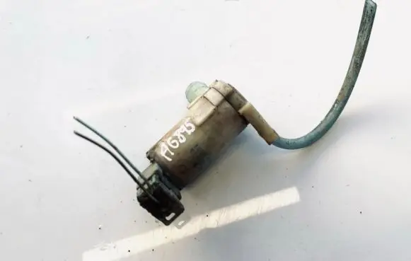 Nissan X-Trail T30 Windscreen/windshield washer pump 2224616a 2224616-a