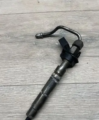 Mercedes-Benz E W212 Fuel injector A642070