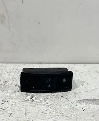 BMW 5 E39 Sunroof switch 1378862