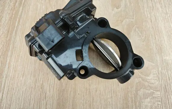 BMW X4 G02 Throttle valve 8512452
