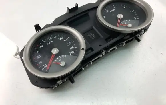 Renault Megane II Speedometer (instrument cluster) 8200306538