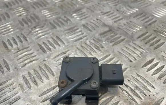 BMW 1 E81 E87 Exhaust gas pressure sensor 7789219