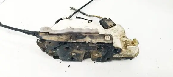 Skoda Fabia Mk2 (5J) Front door lock 5N1837015C