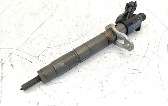 Volvo XC60 Fuel injector 31303238 8445141 0445116046