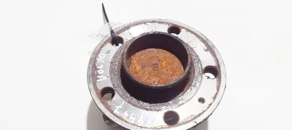 Volvo S60 Rear wheel hub