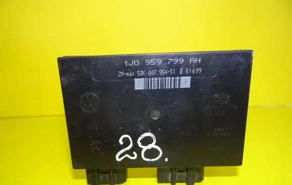 Volkswagen Golf IV Central body control module 1J0959799AH