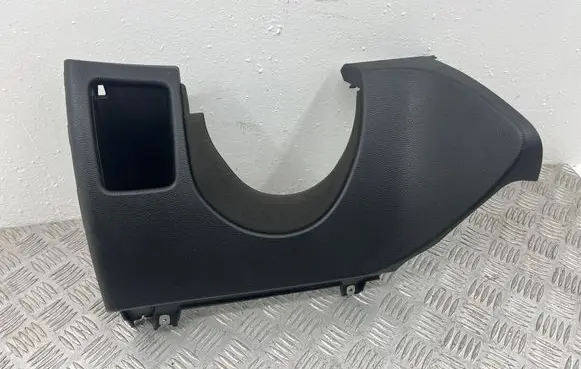 BMW 1 E81 E87 Dashboard lower bottom trim panel 6962636