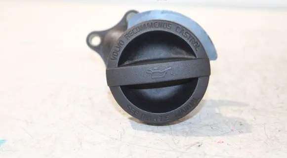 Volvo V70 Oil filler cap 31330189