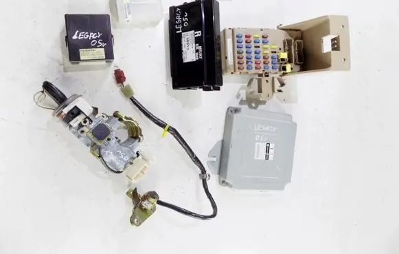 Subaru Legacy Engine ECU kit and lock set 