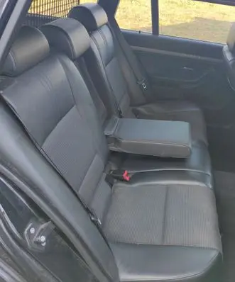 BMW 5 E39 Second row seats 