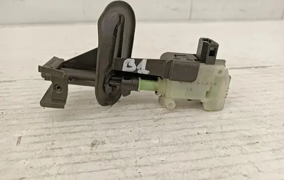 Volvo XC70 Fuel tank cap lock 31299107