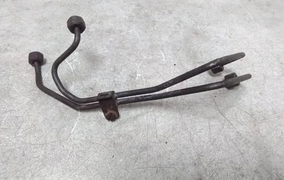 Fuel injector supply line/pipe