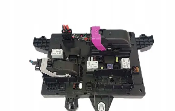 Opel Zafira C Fuse box set 39132479365927271