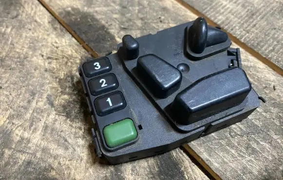 Mercedes-Benz S W220 Electric window control switch a2108214151 2108214151