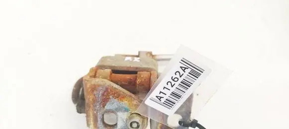 Volkswagen Jetta V Front door upper hinge 