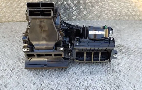 Polestar 2 Interior heater climate box assembly housing 32216071 8888823677