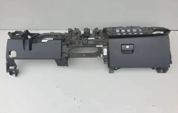 Chevrolet Camaro Dashboard lower bottom trim panel 84017366 Y000000000000X