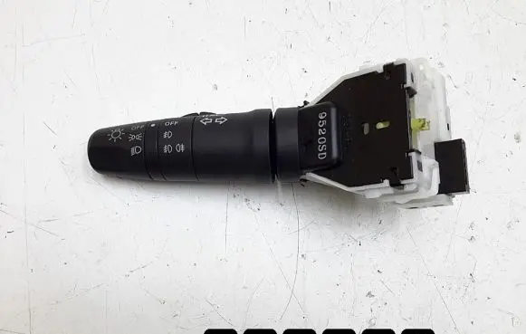 Nissan Note (E11) Light switch niles14425