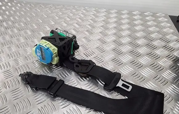 Audi TT TTS Mk2 Front seatbelt 8J8857796